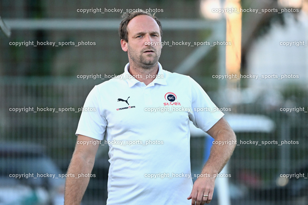 SAK vs. SC St. Veit | Headcoach SC St. Veit Arno Paul Kozelsky, SAK vs. SC St. Veit, SAK vs. SC St. Veit am 19.09.2025 in Klagenfurt (Sportpark Welzenegg), Austria, (Photo by Bernd Stefan)
