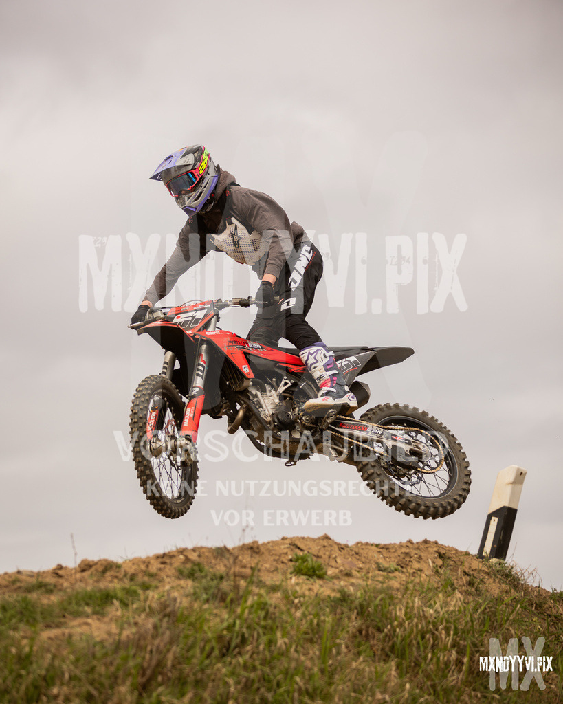 866A1490 | mxndyyvipix