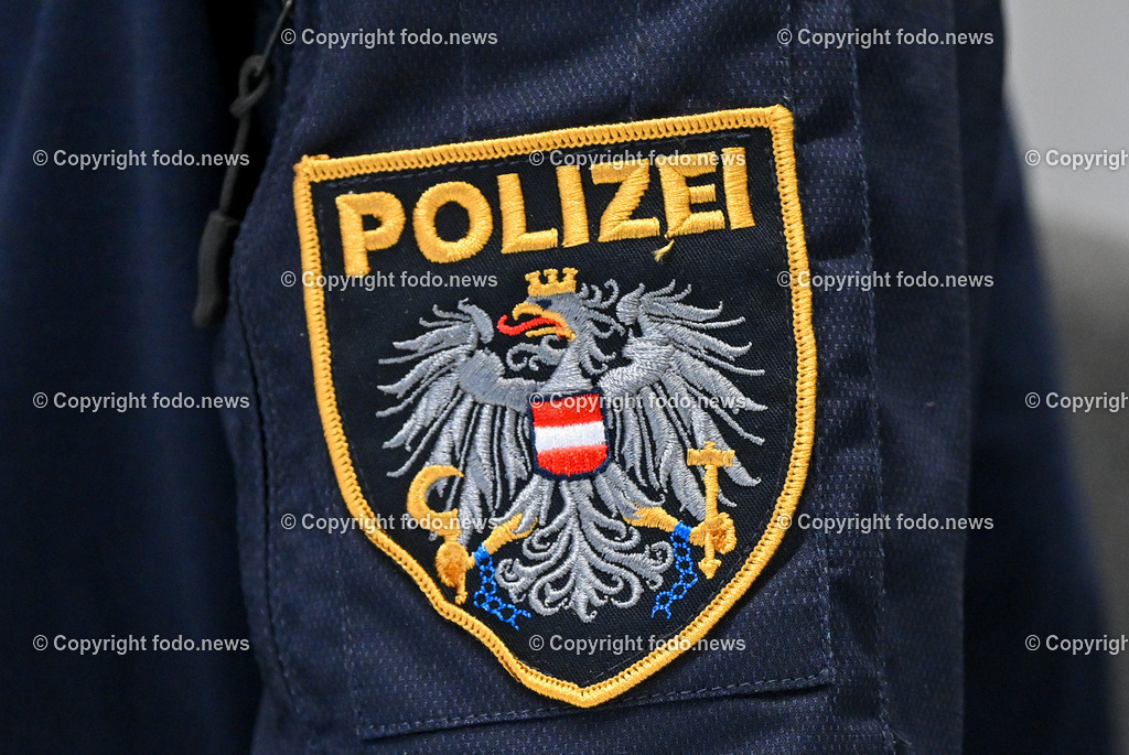 Andreas Pilsl_ Landespolizeidirektor Ooe_ 28.12.2023-27 | 28.12.2023, Landespolizeidirektion Oberoesterreich, AUT, Andreas Pilsl, im Bild Andreas Pilsl (Landespolizeidirektor Ooe), Abzeichen, Aufnaeher, Polizei, Uniform, Adler, Republik Oesterreich