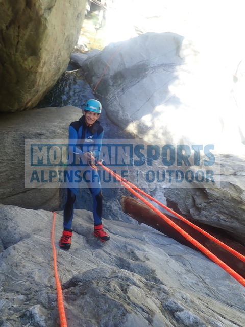 P1010023 | Bestelle die Bilder deines Berg- oder Wasser-Abenteuers mit Mountain Sports bequem von zu Hause aus direkt über unseren Online Fotoshop von pictrs.com. - Realisiert mit Pictrs.com