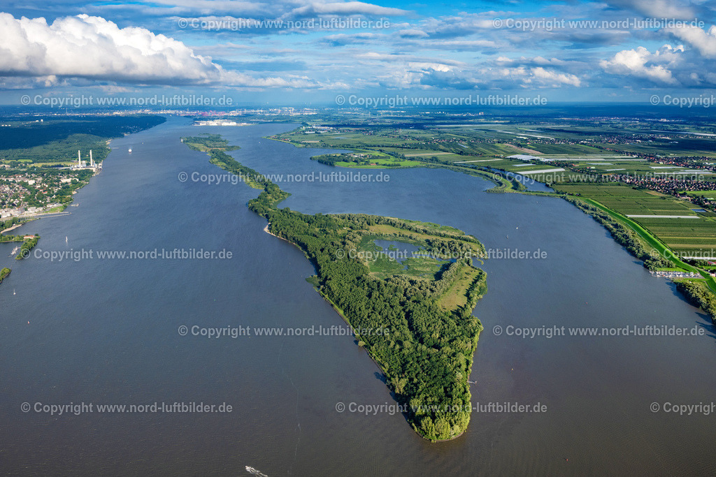 Hanskalbsand_Elbinsel_ELS_8498040823 | WEDEL 04.08.2023 Insel Hanskalbsand in der Elbe bei Wedel im Bundesland Schleswig Holstein. // Hanskalbsand island in the Elbe near Wedel in the state of Schleswig Holstein. Foto: Martin Elsen