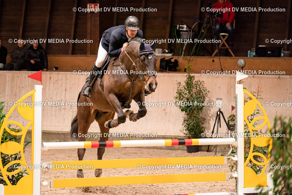 Springen Tag 1-211 | dv-media-shop - Realisiert mit Pictrs.com