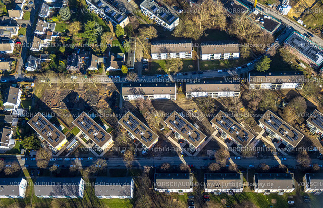 Dortmund240102231 | Luftbild, Wohngebiet-Siedlung Mehrfamilien-Reihenhäuser mit Solardach, Huckarder Straße, Verkehrssituation, Huckarde, Dortmund, Ruhrgebiet, Nordrhein-Westfalen, Deutschland