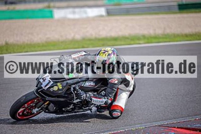 pube1816 | Professionelle Fotos von Sportveranstaltungen, aber auch Hochzeiten und anderen Events. - Realisiert mit Pictrs.com