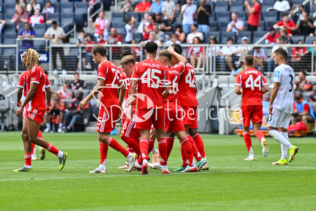 FC Bayern München - TQL Stadium | Jubel der Bayern nach dem Treffer zum 8-0 durch. Jamal MUSIALA (FC Bayern Muenchen 42) / Tor / Torschuetze / Freude / Happy / FIFA Club World Cup: FC Bayern Muenchen - Auchkland City FC, TQL Stadium am 15.06.2025 / BLD / ZDF / NOT FOR SALE IN USA