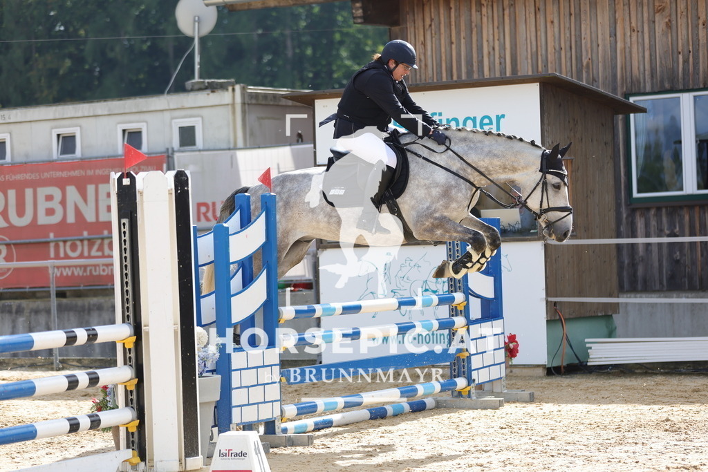0P6A4524 | Willkommen bei Brunnmayr - Design & Fotografie – Ihrem Spezialisten für Reitturniere und Pferdeveranstaltungen in Oberösterreich, Salzburg und Bayern! Seit über 17 Jahren sind wir leidenschaftlich dabei.