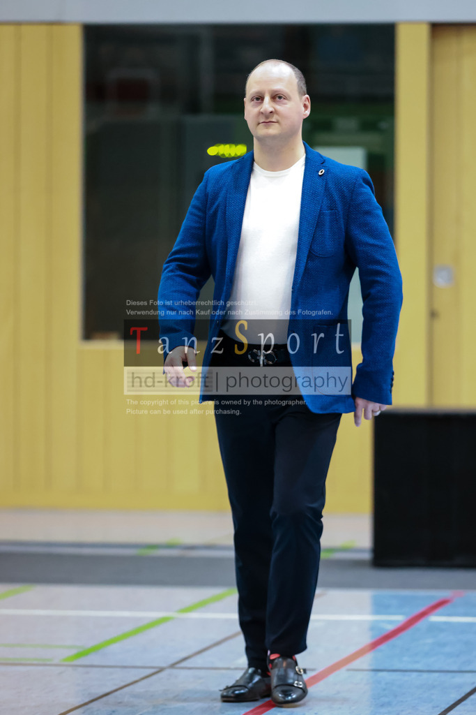 20260307_Solo-Forma_BL2_Nbg09264 | Tanzsportbilder, Standardtanz, Lateintanz, WDSF, DTV, LTVB, dancecomp, goc, hessen tanzt, blaues band der spree, walzer, tango, wiener walzer, slowfox, quickstepp, samba, rumba, cha-cha-cha, paso doble. jive, hd-kroft photography, turniertanzsport