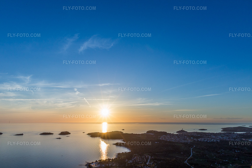 Aerial view: View of the town in Polari in the state Gespanschaft Istrien, Croatia.Photo: IMG_106162.jpg taken on 04/13/2018 by Werner Riehm/FLY-FOTO.comResolution of the original: 5403 x 3602 px