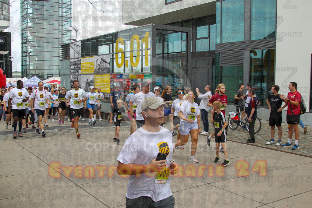 250920_1302_EV4_5113 | Sportfotografie im Rhein-Sieg Kreis, Köln, Bonn, NRW, Rheinland Pfalz, Hessen, etc. Unser Tätigkeitsfeld umfasst den Laufsport vom Volkslauf über den Marathon, Duathlon, Triathon bis zum Ultralauf wie Kölnpfad Ultra oder Schindertrail.