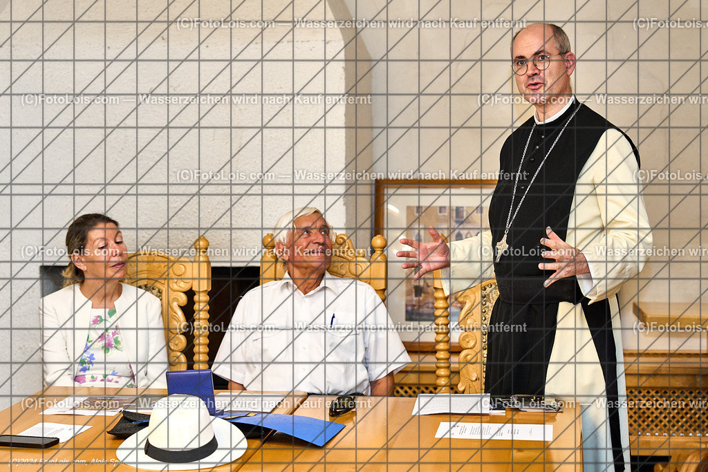 ALP8120_Kartause Gaming_Jubilaeum-Ehrung_Vigneron Jacques | (C)FotoLois.com, Alois Spandl. Ehrung Buchautor Jacques Vigneron aus Ferret, Feier 700 Jahre Hochzeit von Albrecht II mit Johanna von Pfirt, Fr 16. August 2024.