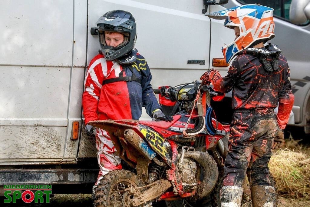 OpenTrack2024_Kinder_03 | Bildergalerie von Sport-Ereignissen aber auch von weiteren spannenden Dingen - nicht nur vom Niederrhein. In Anlehnung an den bekannten Spruch von Hanns Dieter Hüsch heißt das Motto: "Niederrhein ist überall".  - Realisiert mit Pictrs.com