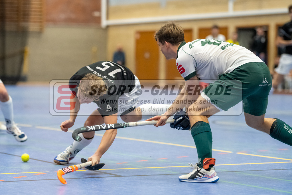 SFE_20231217_0032 | Neuss, Deutschland, 17.12.2023: Finn LangHeinrich (SW Neuss) in Aktion waehrend des Spiels der Halle 1. Bundesliga Herren zwischen SW Neuss vs Uhlenhorst Mülheim im Stadionhalle (SW Neuss) am 17.12.2023 in Neuss, Deutschland. (Foto von Stephan Fehrmann)

Neuss, Germany, 17.12.2023: Finn LangHeinrich (SW Neuss) in action during the game of Halle 1. Bundesliga Herren between SW Neuss vs Uhlenhorst Mülheim in Stadionhalle (SW Neuss) at 17.12.2023 in Neuss, Deutschland. (Foto von Stephan Fehrmann)