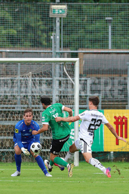 Friendly Match: SC Weiz vs TSV Hartberg in Weiz | Weiz, AUSTRIA, 01.JUL.26 - SOCCER - ADMIRAL Bundesliga, SC Weiz vs TSV Hartberg, test match. The image shows Enrico Temmel (SC Weiz), Martin Tolic (SC Weiz) and Marco Hoffmann (Hartberg).