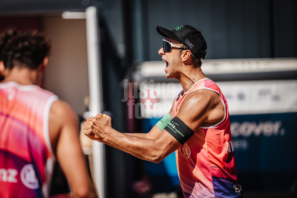 Beachvolleyball | Männer | Allianz German Beach Tour 2025 | Tourstop München | 05.07.2025 | Kim Huber jubelt
