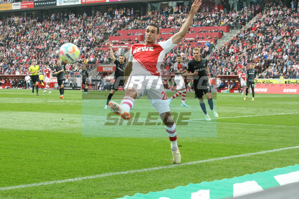 1. FC Köln - SC Freiburg | Ellyes Skhiri - © Sportfoto-Sale (MK) - Realisiert mit Pictrs.com