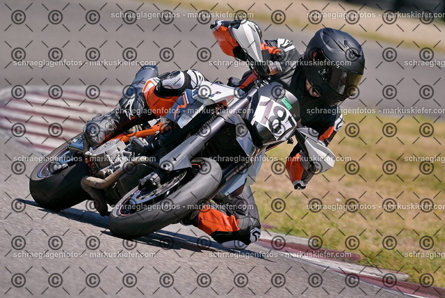 26bt04-1211 | markuskiefer.com - Realisiert mit Pictrs.com