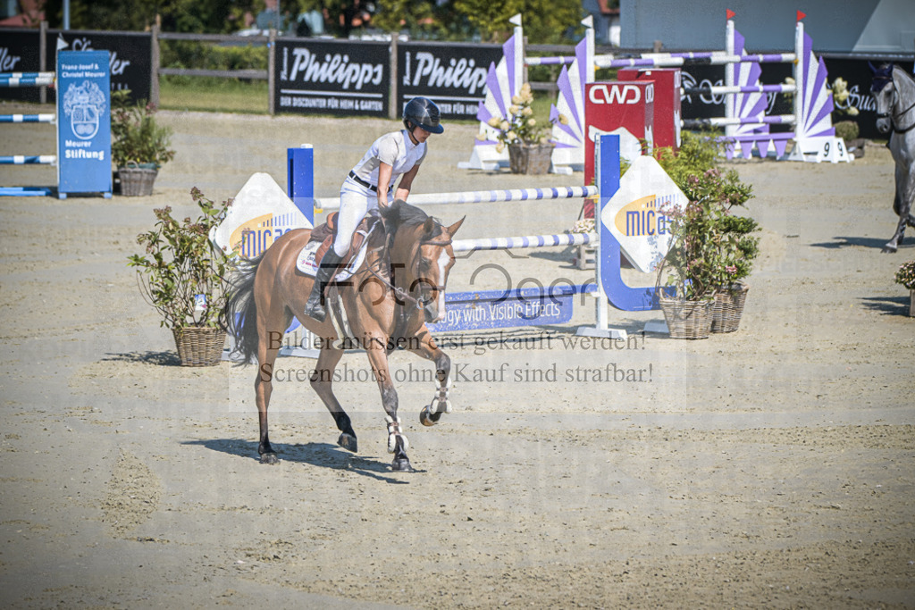 DOS_0145 | Entdecke hochwertige Reitturnierfotos von Foto Oger. Professionell, emotional und authentisch – jetzt Lieblingsmomente im Shop bestellen.Deutschlandweite Turnierfotografie. - Realisiert mit Pictrs.com