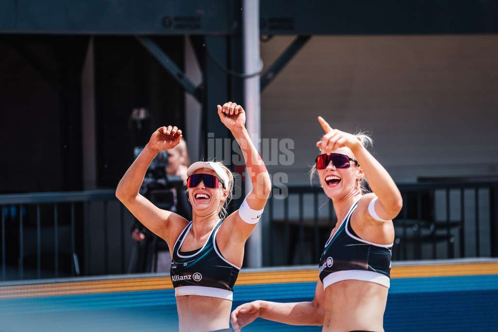Beachvolleyball | Frauen | Allianz German Beach Tour 2025 | Tourstop Hamburg | 30.05.2025 | v.l. Linda Bock und Louisa Lippmann freuen sich nach dem Sieg