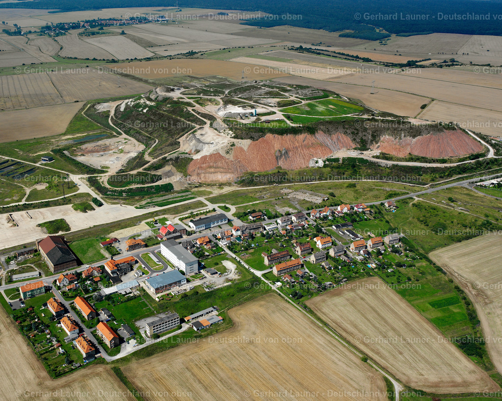 2589410 | MENTERODA 01.08.2005 Gewerbegebiet und Firmenansiedlung  in Menteroda im Bundesland Thüringen, Deutschland // Industrial estate and company settlement  in Menteroda in the state Thuringia, Germany Foto: Gerhard Launer