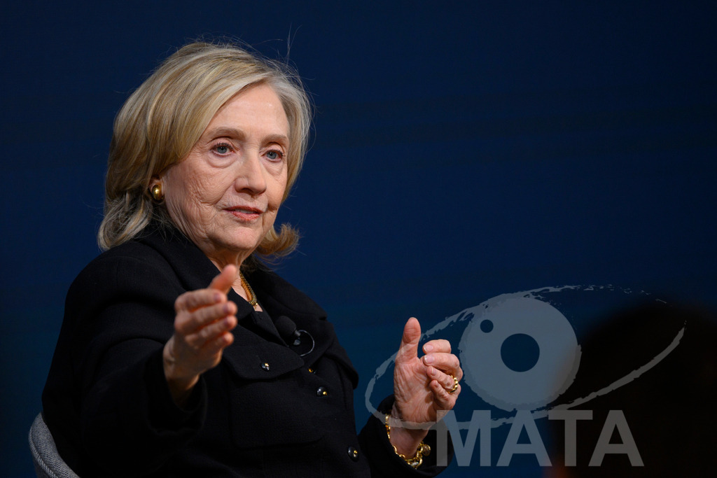 _DWI3146 | Die US-Politikerin Hillary Clinton auf der Veranstaltung Bridging Scholarship and Statecraft im Rahmen der Münchner Sicherheitskonferenz 2026. München, 13.02.2026 Bayern Deutschland  - Realisiert mit Pictrs.com