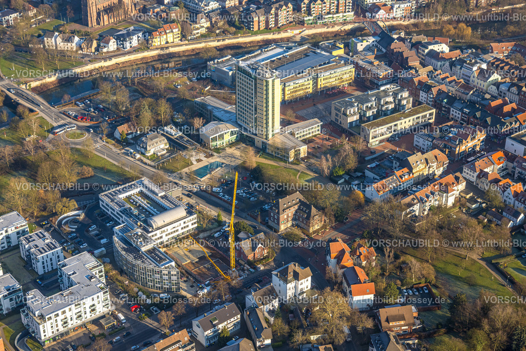 Luenen260100072 | Luftbild, Rathaus Lünen Hochhaus, Europaplatz und Willy-Brandt-Platz, Hauptstelle Sparkasse an der Lippe mit Baustelle und Baukran, Lünen, Ruhrgebiet, Nordrhein-Westfalen, Deutschland