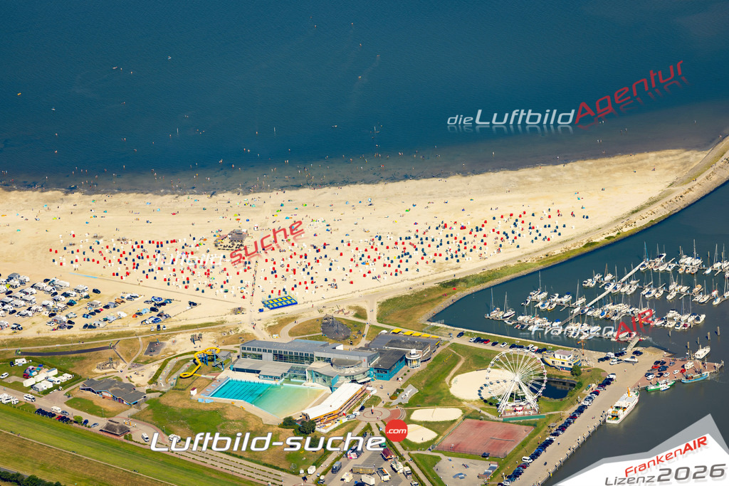 Aktuelles Luftbild von Bensersiel Camping Esens - Die Luftaufnahme wurde 2022 mittels UL-Flugzeug erstellt ( keine Drohne ) - hochauflösende Kamera-Systeme von  Canon -Beste Qualität - Für grossformatige Ausdrucke geeignet. Die Geschenkidee !