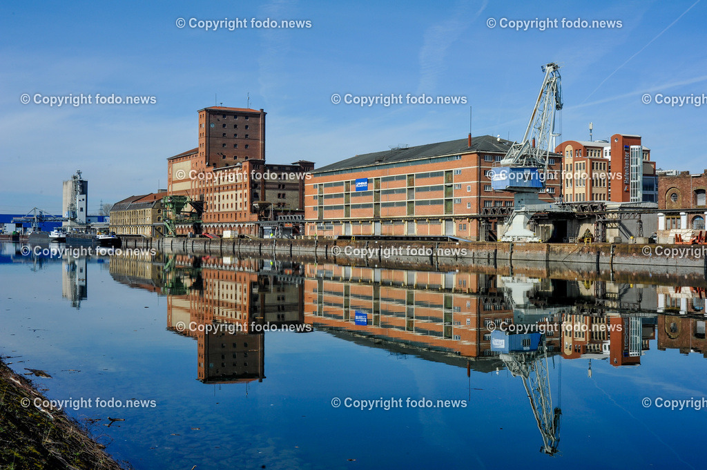 Deutschland_ Baden-Wuerttemberg_ Karlsruhe_ 20.02.2025-28 | 20.02.2025, Deutschland, GER, Baden-Wuerttemberg, Karlsruhe im Bild Themenbild, Stadtansichten, RheinhafenDie Rheinhaefen Karlsruhe sind die Binnenhaefen der Stadt Karlsruhe, am Oberrhein, Baden-Wuerttemberg: Quelle Wikipedia