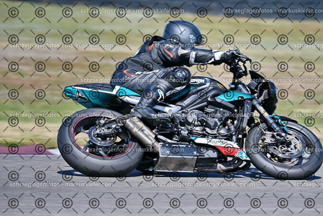 26bt04-0125 | markuskiefer.com - Realisiert mit Pictrs.com
