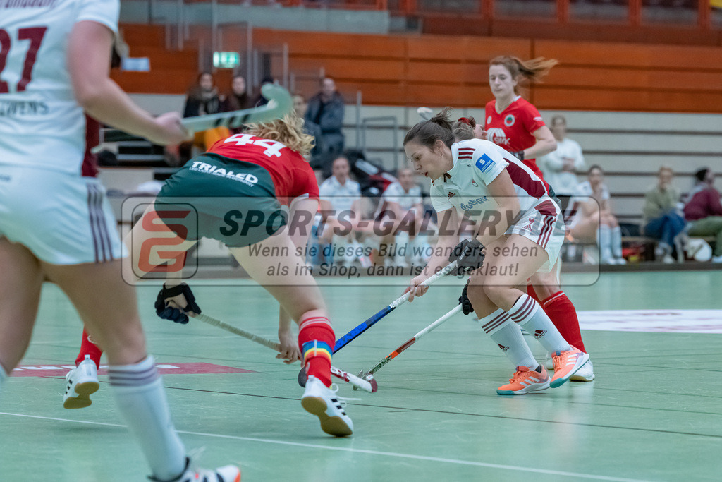 HK_20230122_103059 | 1. Bundesliga ( Halle ) Damen Crefelder HTC - Rot-Weiss Köln am 22.1.2023 Crefelder HTC  ( CHTC ) Halle Glockenspitz , Krefeld , Rebecca Grote ( Rot-Weiss Köln #9 )