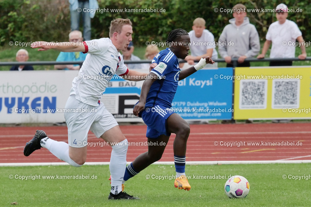 Fußball : Testspiel : SuS 09 Dinslaken - Schalke 04 U 19 am 25.07.2024 | Foto : Jochen Emde / www.kameradabei.de - Realisiert mit Pictrs.com