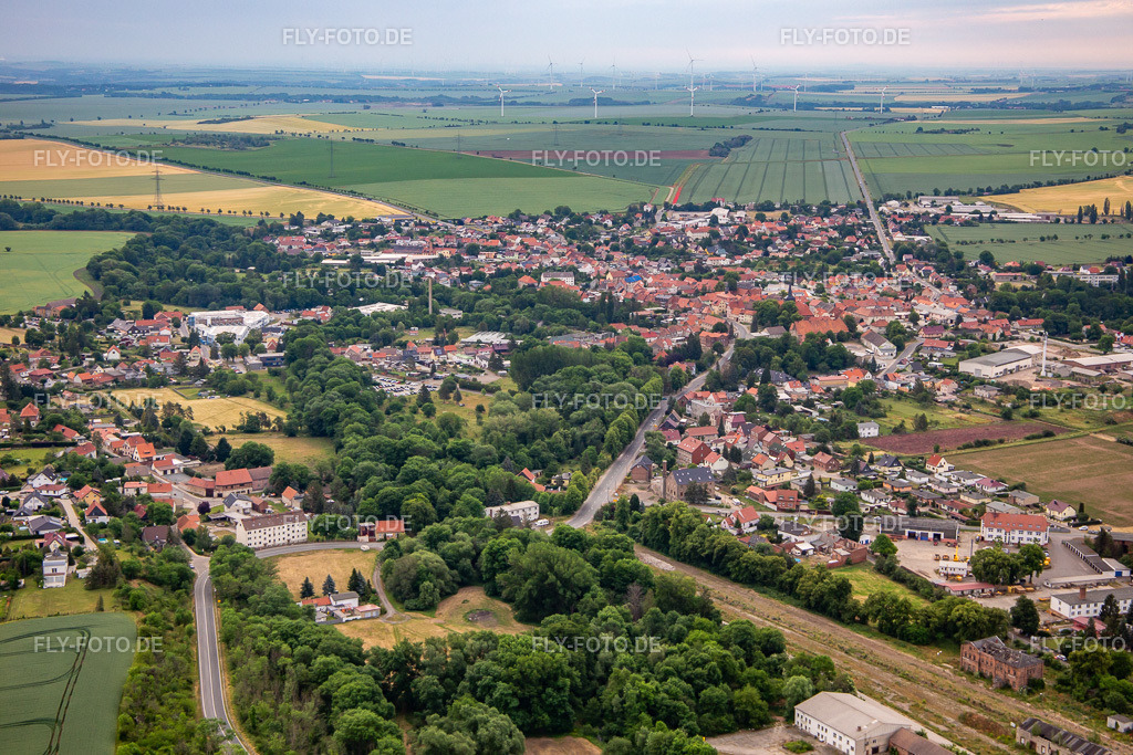 Ortsansicht | Luftbild: Ortsansicht im Ortsteil Ermsleben in Falkenstein im Bundesland Sachsen-Anhalt in Deutschland. Foto: IMG_136390.jpg vom 16.06.2023 durch Werner Riehm/FLY-FOTO.de - Realisiert mit Pictrs.com