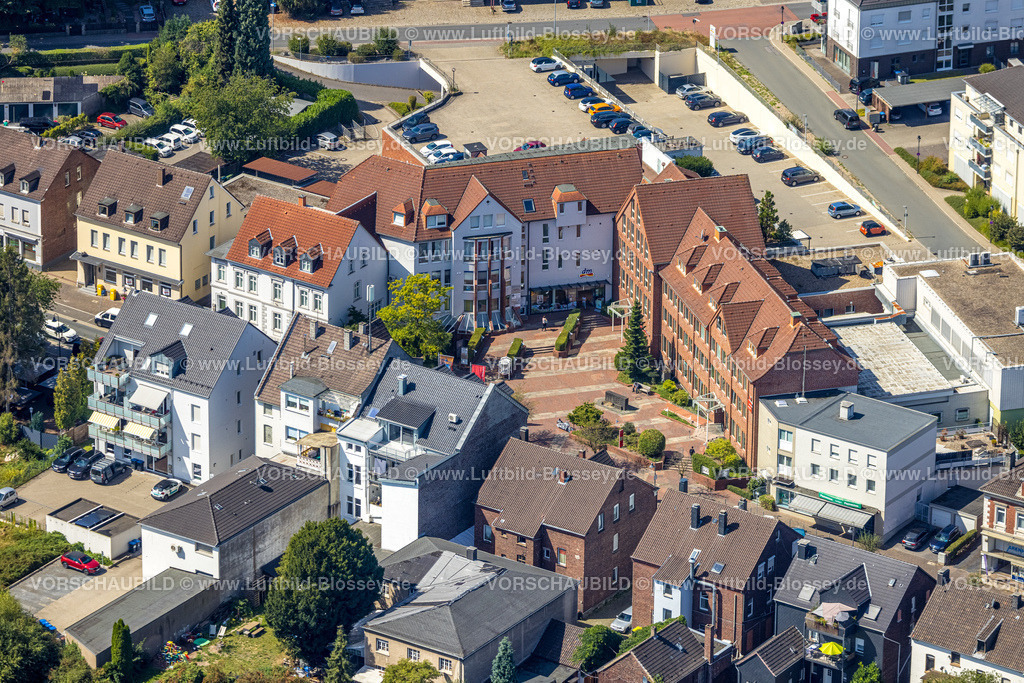 Sprockhoevel220808142 | Luftbild, Platz an der Hauptstraße, Niedersprockhövel, Sprockhövel, Ruhrgebiet, Nordrhein-Westfalen, Deutschland