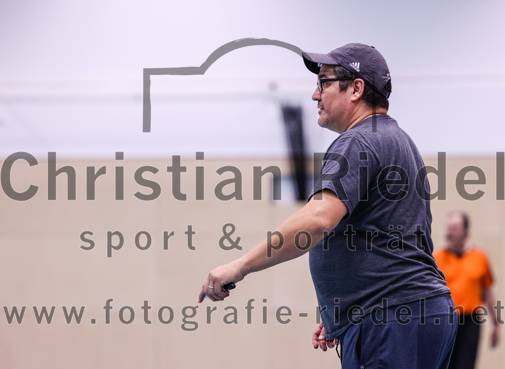 2022-04-03_017_TSV_Vaterstetten_gegen_SV_Weissblau-Allianz_Muenchen | Vaterstetten, Deutschland, 03.04.2022:
Basketball, Bezirksoberliga Herren 2021 / 2022, 14. Spieltag, TSV Vaterstetten gegen SV Weißblau-Allianz München, Endergebnis: 86:54

Trainer Daniel Paz (TSV Vaterstetten)

Foto: Christian Riedel / fotografie-riedel.net