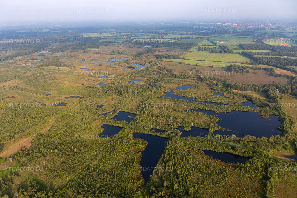 Vue aérienne: Vue de la ville à Haaksbergen dans le département Overijssel, Pays-Bas. Photo: IMG_008202.jpg prise le 18/07/2020 par Werner Riehm/FLY-FOTO.eu – Résolution de l'original: 5196 x 3464 px