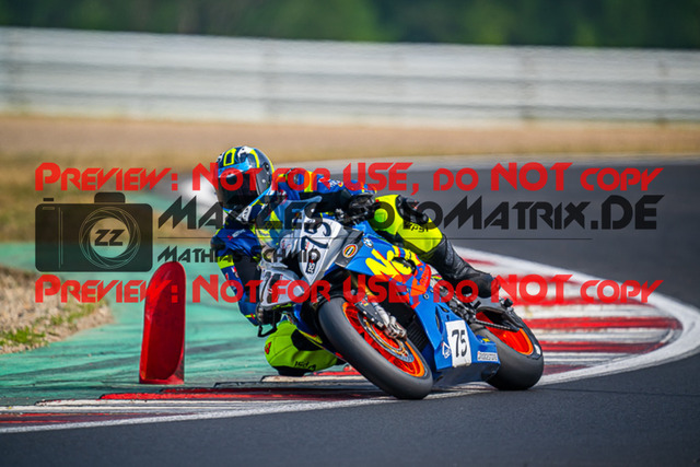 MaZZes_FotoMatrix_220626_6567 | PROSUPERSTOCK