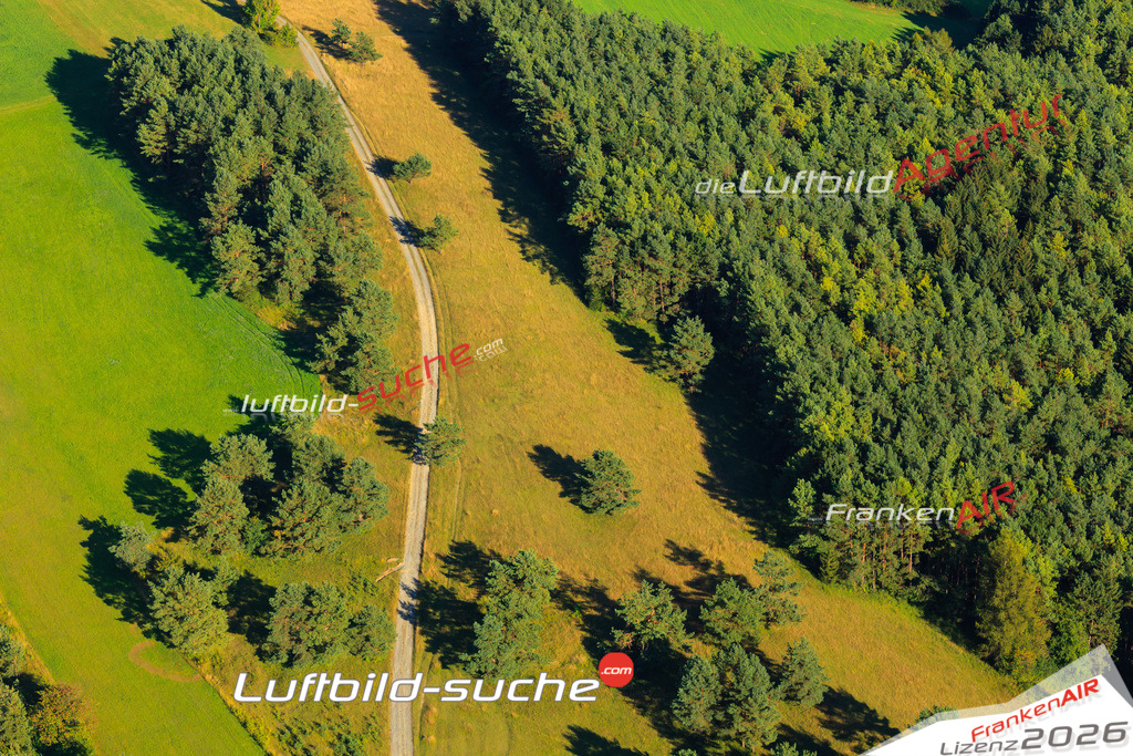 Die Luftaufnahme der Stadt Marktrodach wurde vom UL-Flugzeug heraus erstellt ( keine Drohne )- hohe Auflösung für beste Qualität