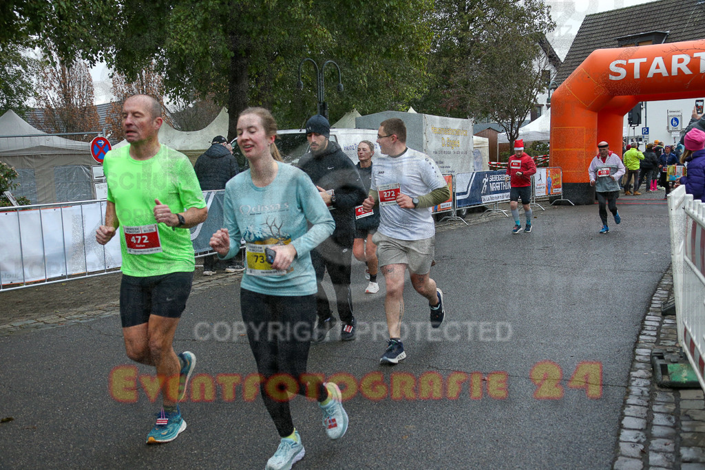 251130_1144_EX1_8530 | Sportfotografie im Rhein-Sieg Kreis, Köln, Bonn, NRW, Rheinland Pfalz, Hessen, etc. Unser Tätigkeitsfeld umfasst den Laufsport vom Volkslauf über den Marathon, Duathlon, Triathon bis zum Ultralauf wie Kölnpfad Ultra oder Schindertrail.