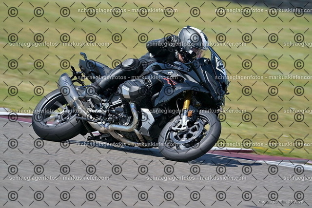 26BT02-0895 | markuskiefer.com - Realisiert mit Pictrs.com