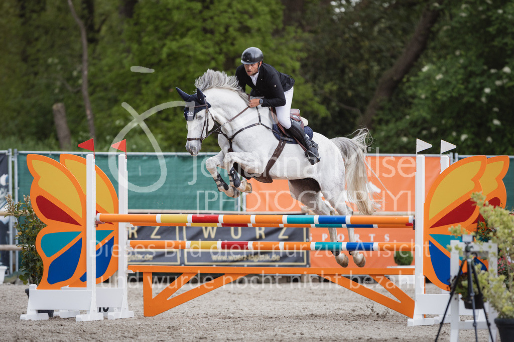 230516_Mühlen_05SprPf-L-551 | Deine schönsten Turniermomente als professionelle Fotos! Entdecke hochwertige Pferdesport-Fotografie im Online-Shop. Jetzt Fotos finden & bestellen!