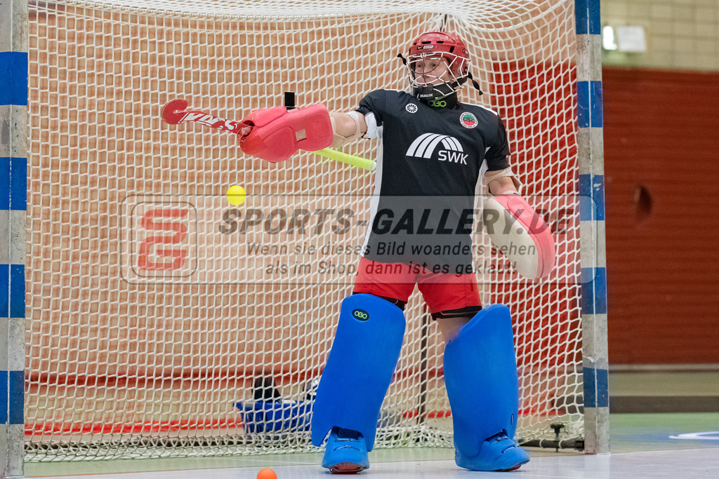 HK_20230114_102817 | 1. Bundesliga ( Halle ) Damen Crefelder HTC - RTHC Leverkusen am 14.1.2023 Crefelder HTC  ( CHTC ) Halle Glockenspitz , Krefeld , Sonja Thüner Torfrau ( Crefelder HTc #1 )