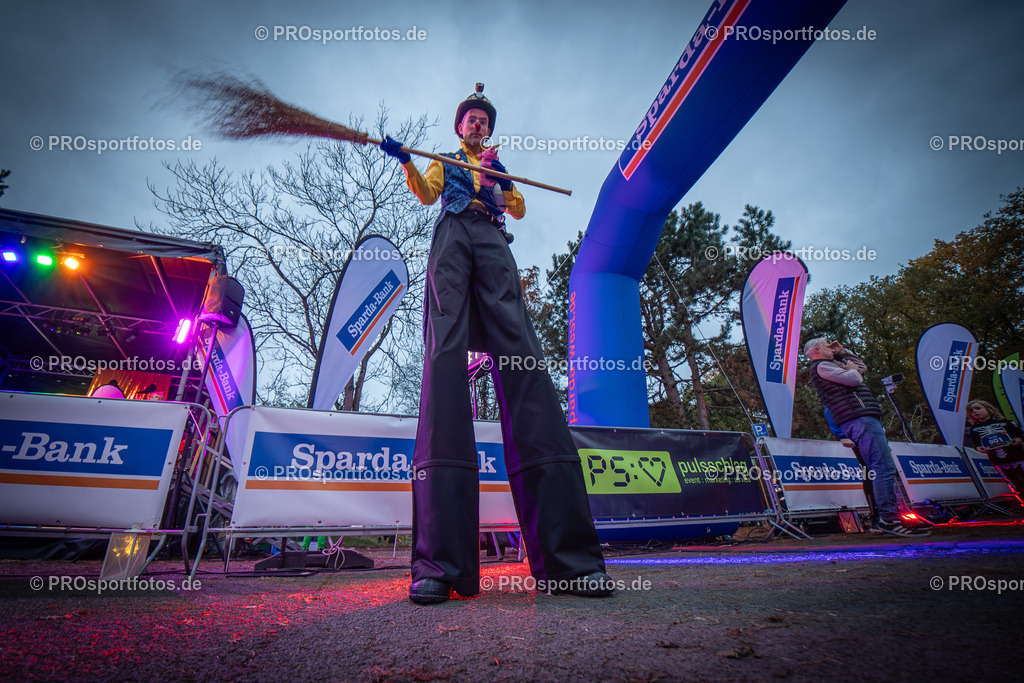 Halloween Run 2025 in Koeln, 31.10.2025 | Impressionen vom Halloween Run 2025 am 31.10.2025 in Koeln (Forstbotanischer Garten Rodenkirchen). Foto: Axel Kohring/Beautiful Sports