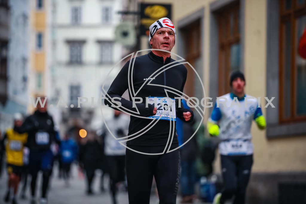 SILVESTERLAUF LINZ 25 | Linz, AUSTRIA, 31. Dezember 25, TRIRUN SILVESTERLAUF LINZ 25 , Image shows: 
Photo: WAPICS / BINDER Manuel