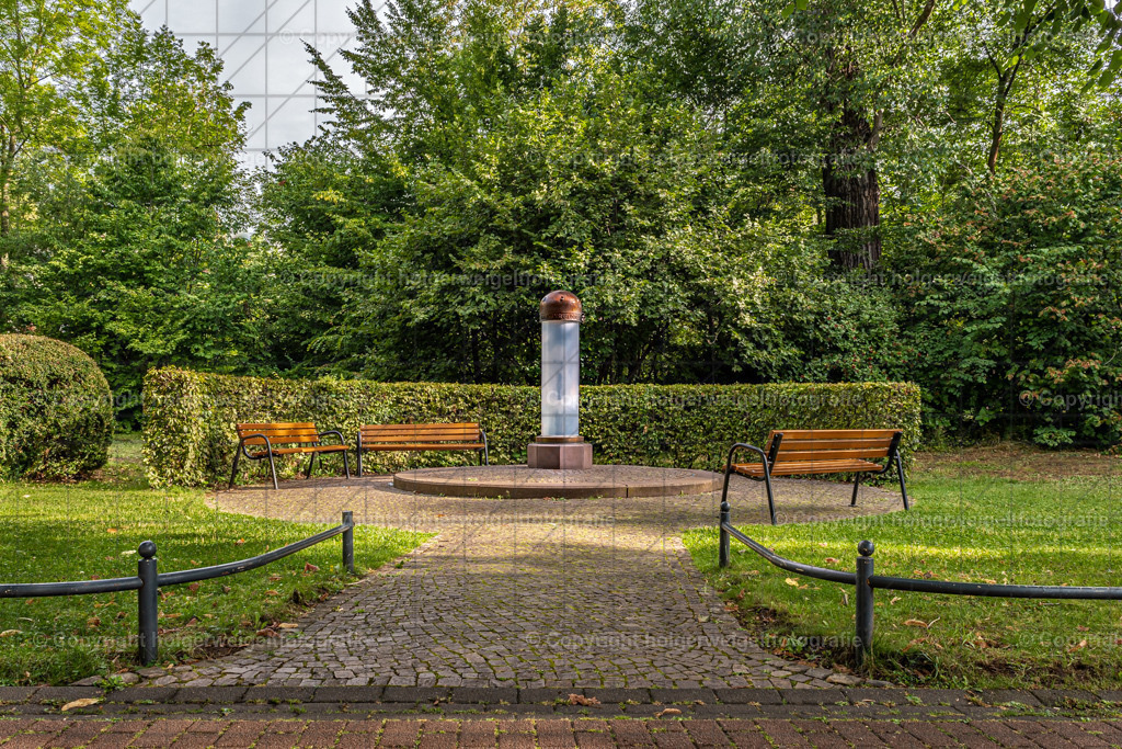 Solebrunnen | Kaufen sie online außergewöhnliche Fotografien auf Leinwand Acrylglas Fotoprint Aludibond von holgerweigeltfotografie - Realized with Pictrs.com