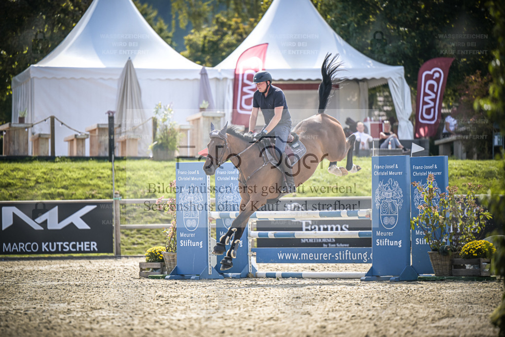 DOS_8782 | Entdecke hochwertige Reitturnierfotos von Foto Oger. Professionell, emotional und authentisch – jetzt Lieblingsmomente im Shop bestellen. - Realisiert mit Pictrs.com