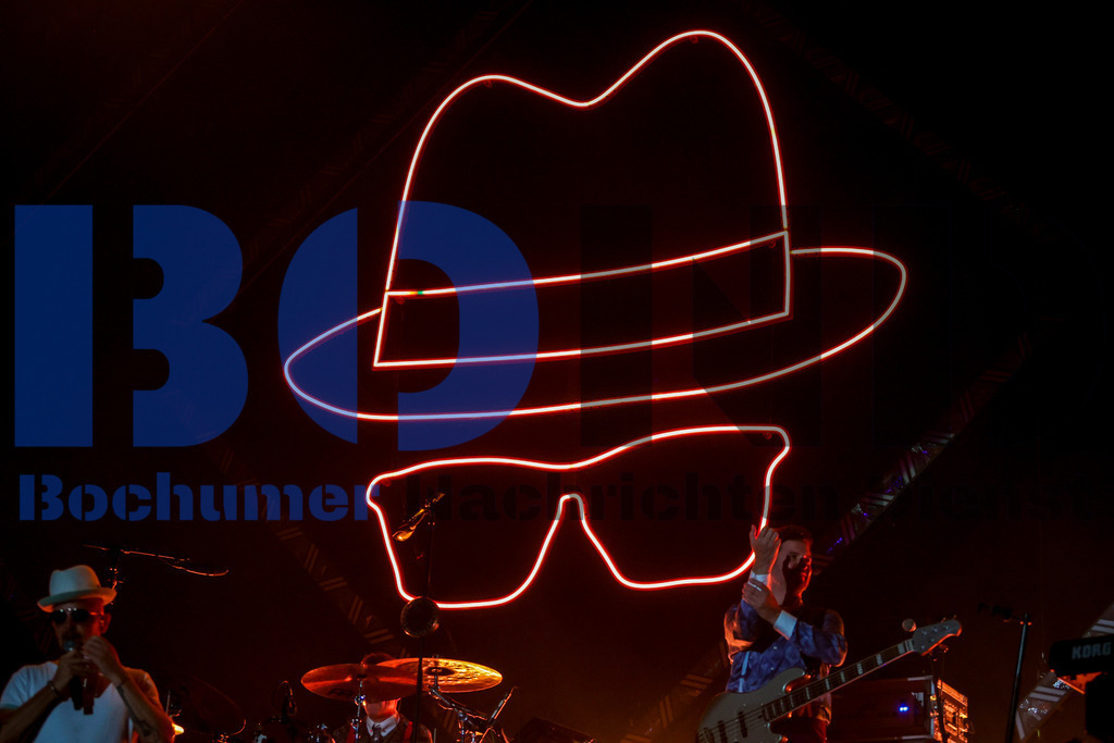 Zeltfestival Ruhr 2024 - Jan Delay  {date} -  | {headline}(Foto: Sebastian Sendlak / BOND) - Realisiert mit Pictrs.com