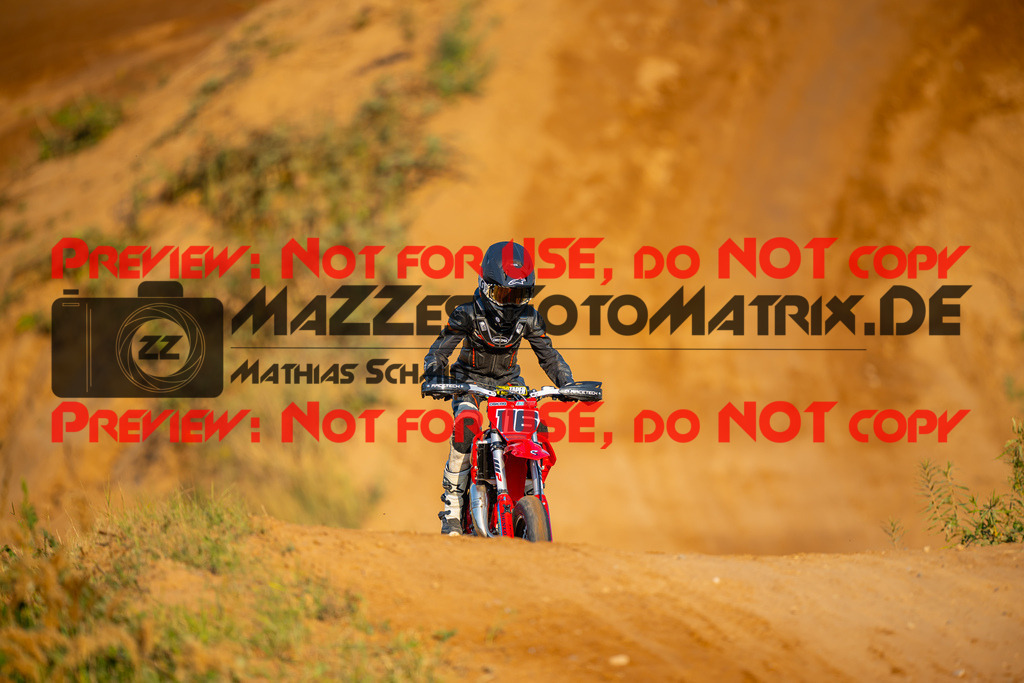 MaZZes-Fotomatrix-20260815-599032 | ROOKIES