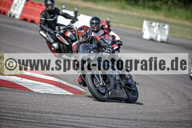pube7610 | Professionelle Fotos von Sportveranstaltungen, aber auch Hochzeiten und anderen Events. - Realisiert mit Pictrs.com