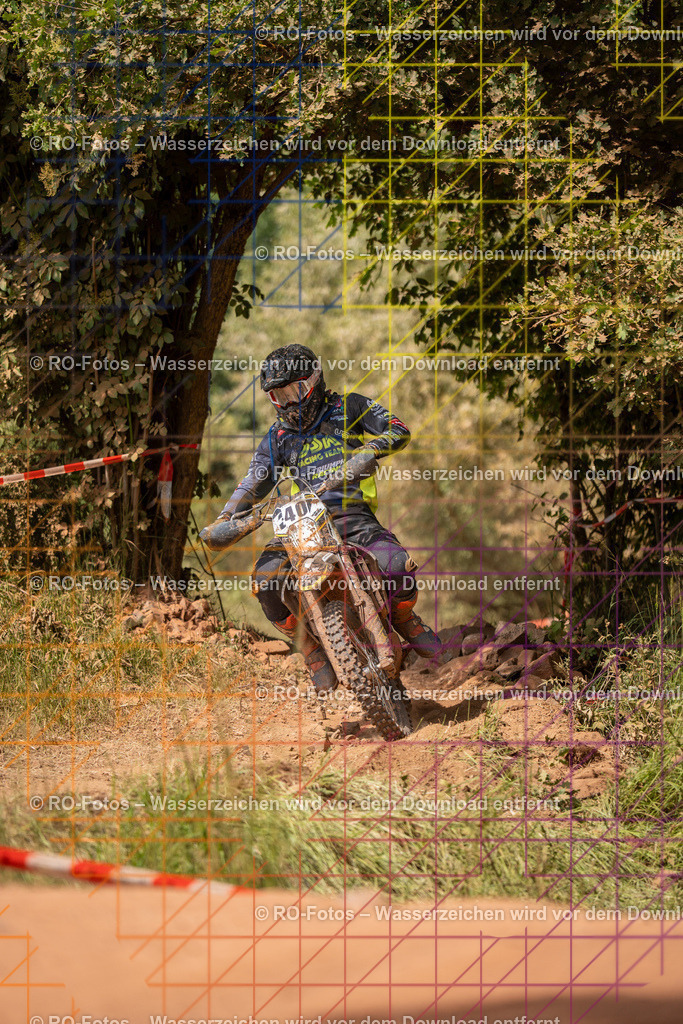 Wolfshausen 5 Lauf -781 | Sportfotografie von RO-Fotos: Motorsport, Motocross, Enduro, Laufveranstaltungen und Triathlon. Professionelle Fotos von Sportlern und Events. - Realisiert mit Pictrs.com