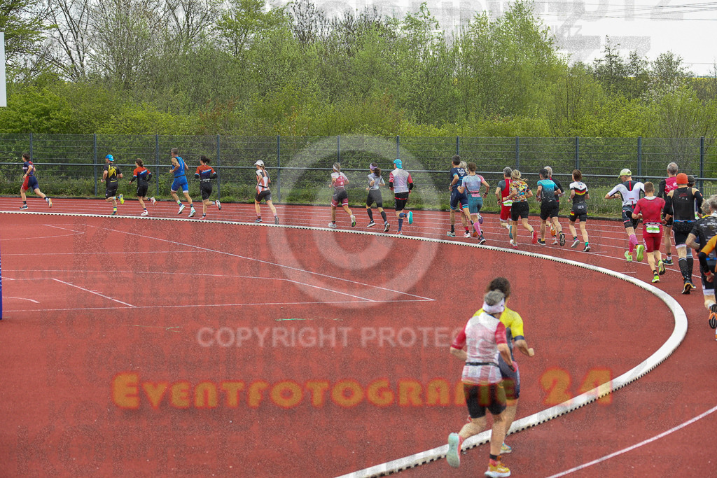 250413_1030_EX1_9998 | Sportfotografie im Rhein-Sieg Kreis, Köln, Bonn, NRW, Rheinland Pfalz, Hessen, etc. Unser Tätigkeitsfeld umfasst den Laufsport vom Volkslauf über den Marathon, Duathlon, Triathon bis zum Ultralauf wie Kölnpfad Ultra oder Schindertrail.