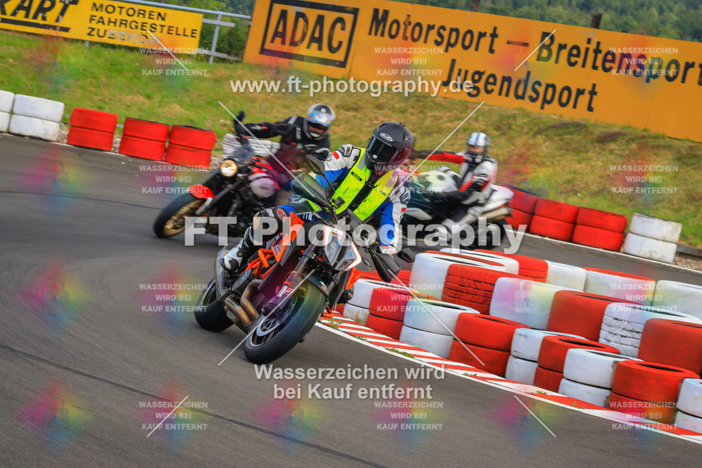 _DSK1857 | Hier findet Ihr Bilder von Touristenfahrten auf der Nürburgring Nordschleife oder von anderen Veranstaltungen die ich besucht habe. Viel Spass beim Durch Schauen 